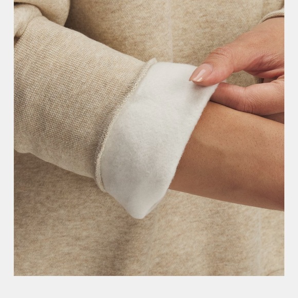 Under Armour Women’s Icon Oversized Sweatshirt size M New - Picture 6 of 6